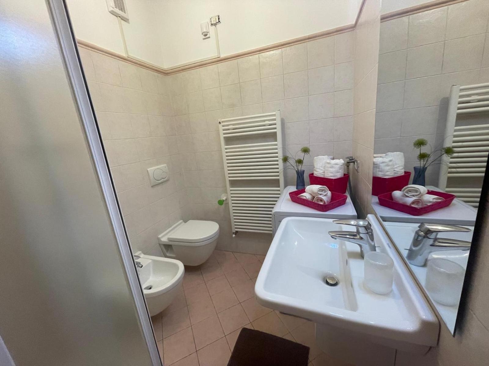 Giorgia'S Home Colico Holiday Rent Экстерьер фото